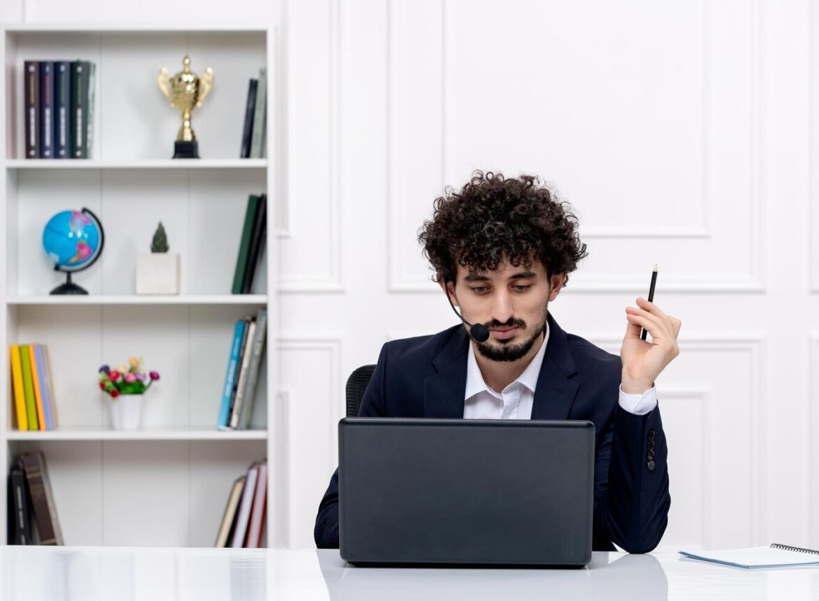 Business Laptop UAE for professionals, desktops, laptops, and servers